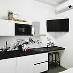 Urban Hub Апартаменты Милан