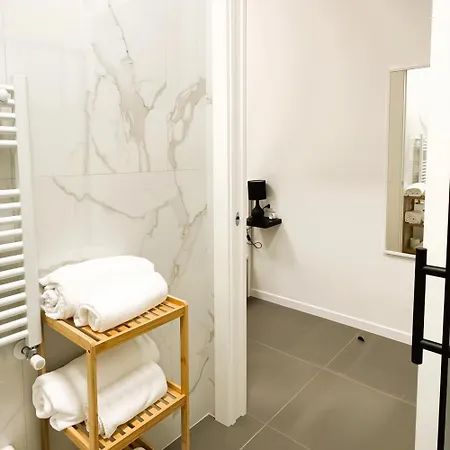 Urban Hub Apartment